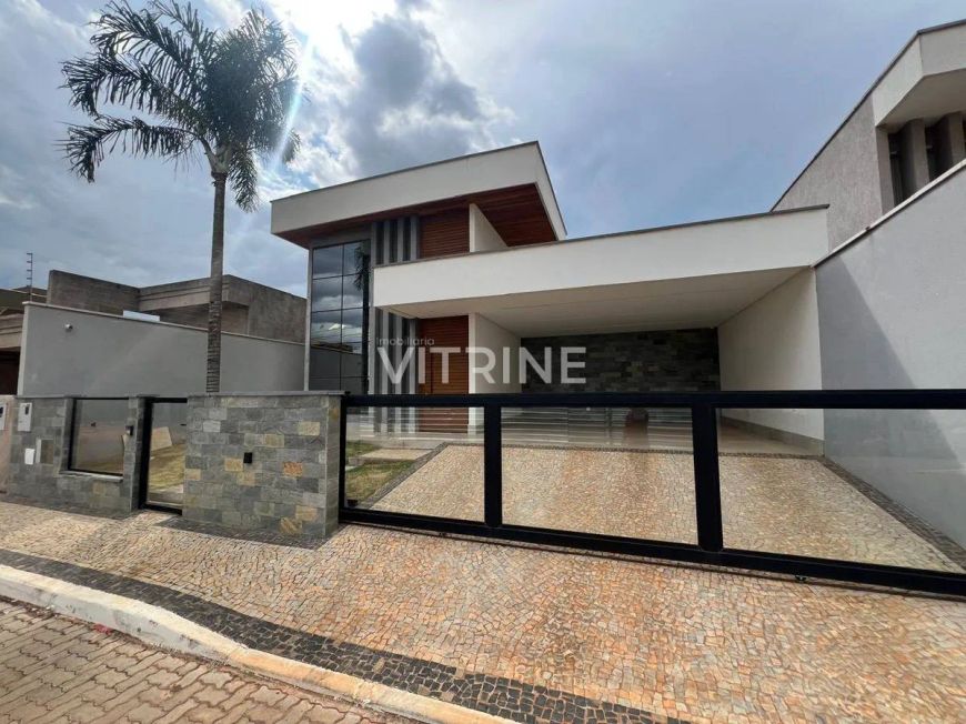 Casa na Ponte Alta Norte, Avenida Jk Cond. Bosque imperial