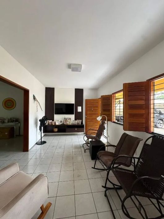 Casa à venda com 3 quartos - Teresina/PI
