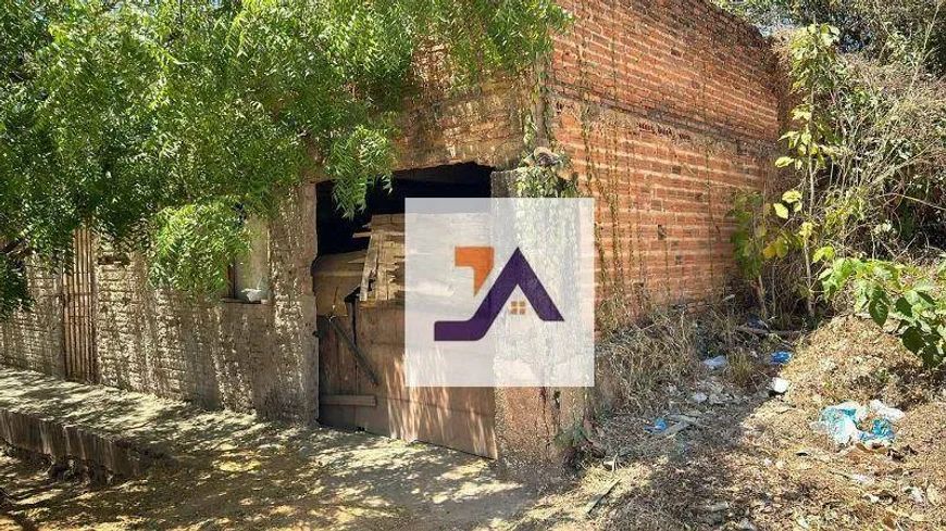 Terreno murado à venda no bairro Brasilar
