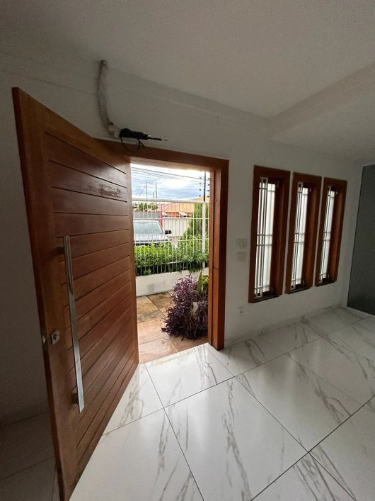 Alugo casa bairro Ininga