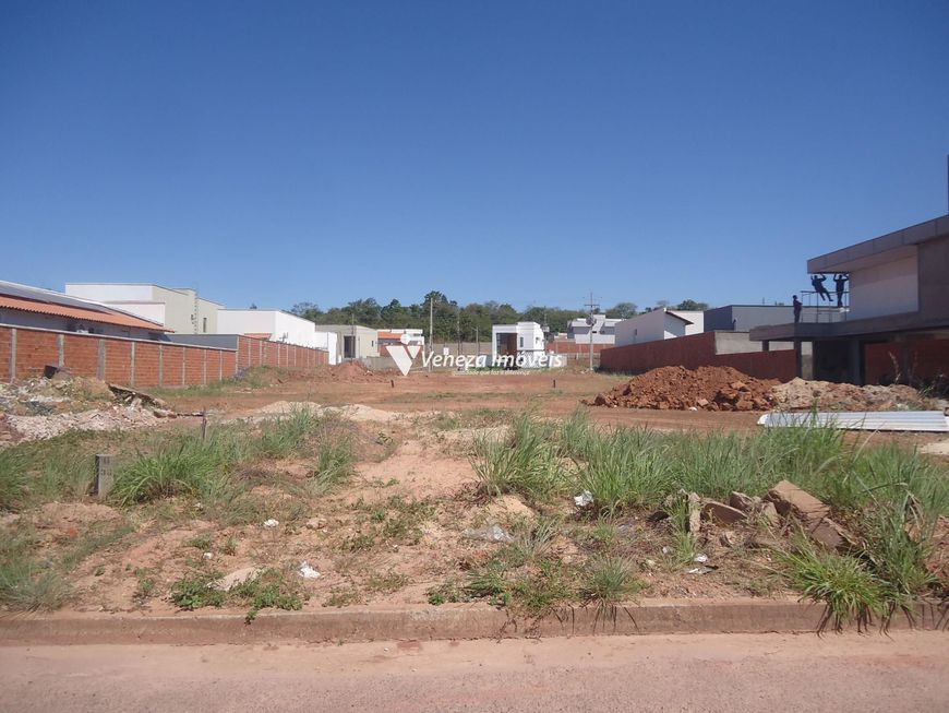 Lote no condomínio Aldebaran leste a venda