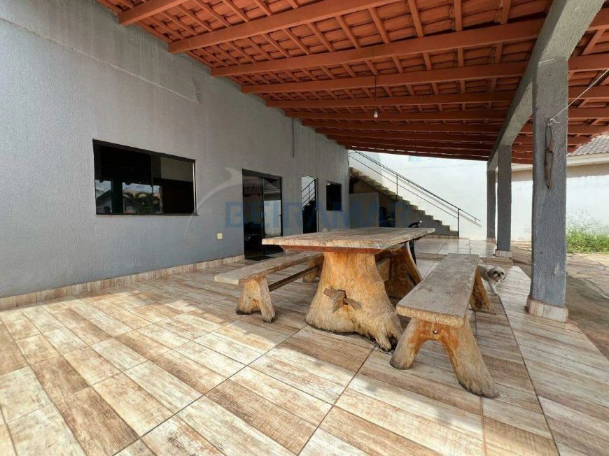 Casa dos sonhos - 5 Quartos com 3 Suítes, 8 Vagas de Garagem à Venda na SHA Conjunto 1 - Águas Clara