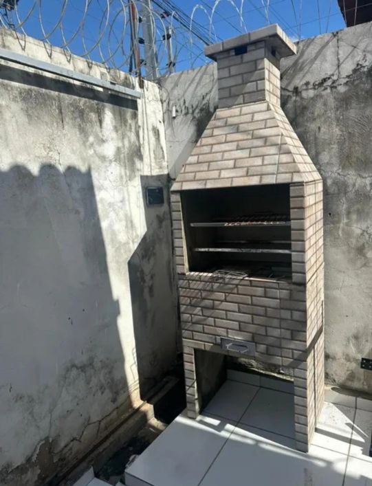 Casa no Saci com 4 quartos sendo 2 suítes piso em porcelanato financia