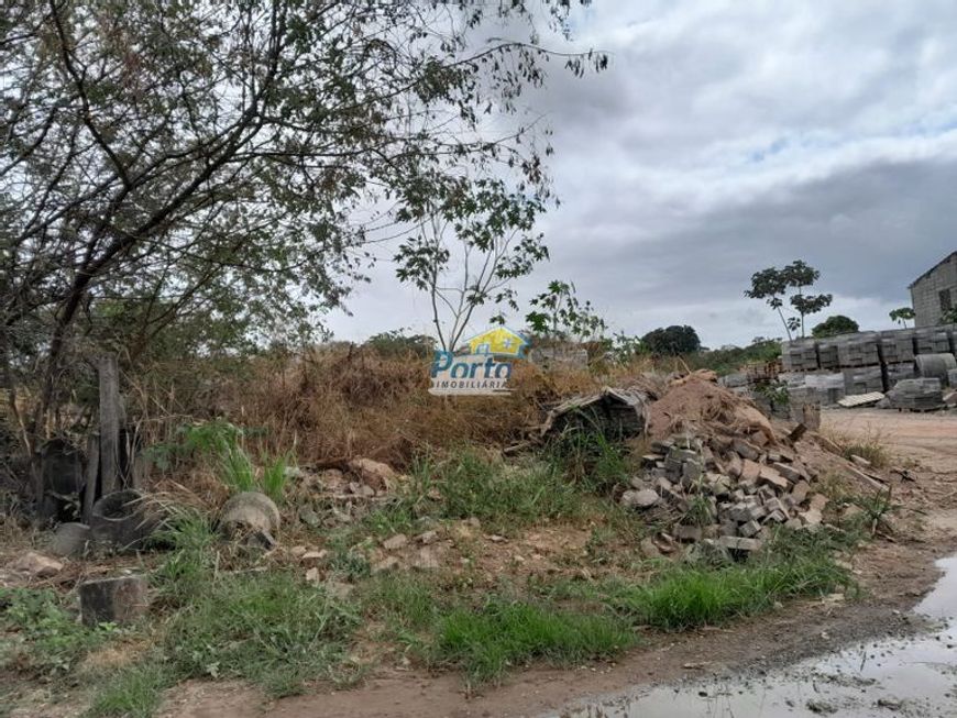 Um terreno no bairro vale quem