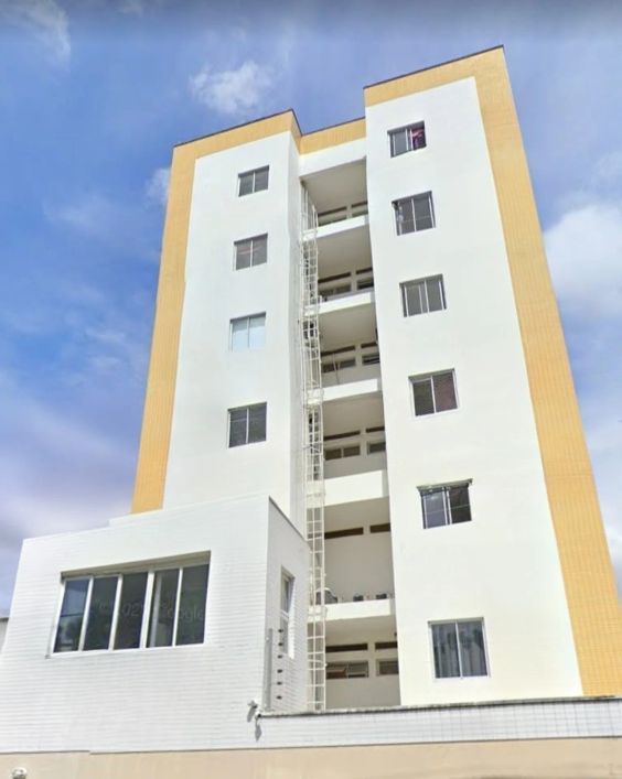 Apto entre a Kennedy e Homero com elevador 3 quartos sendo 1 suite financia
