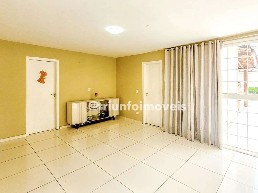 Casa Térrea a venda com 4 Quartos no Pirajá TR209660 THE -17EH2KQ