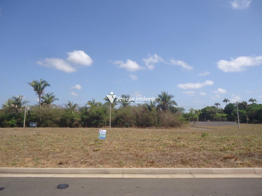 Lote no Condomínio Villa Imperial para Venda