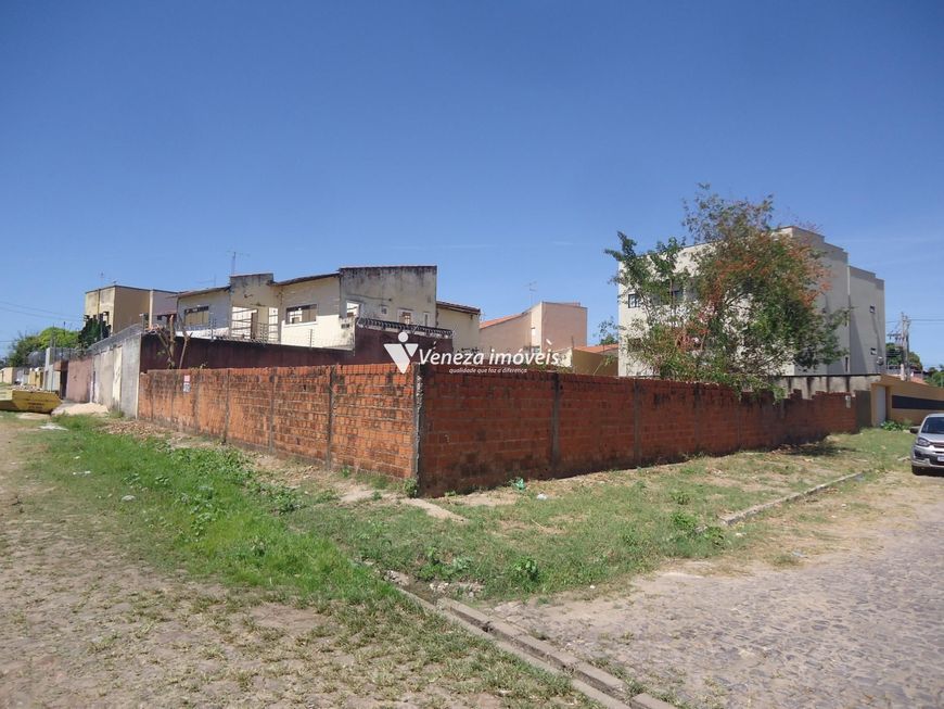 Lote no Bairro Ininga a Venda