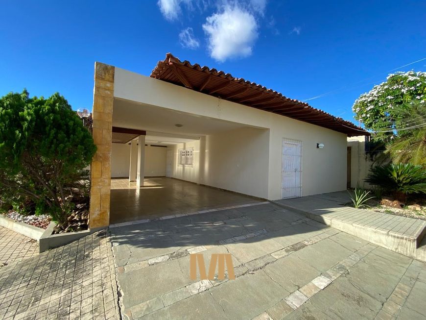 Casa Ampla à Venda Próximo ao Balão da UFPI - 780m² - Bairro Ininga | Teresina - PI