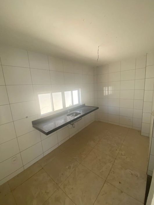 LA - Casa duplex para venda tem 105 metros quadrados com 3 quartos em Uruguai - Teresina - PI
