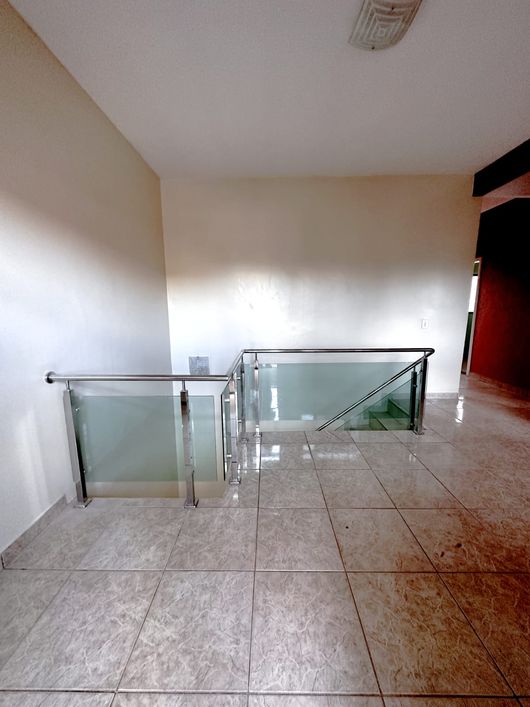 Vendo Sobrado na QNM 01, 5 Quartos, Aceita Financiamento, OAlmeida.