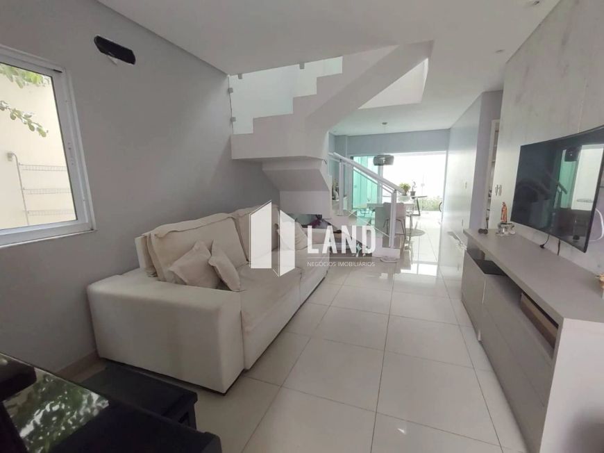Excelente casa de Condomínio - Zona Leste - Teresina