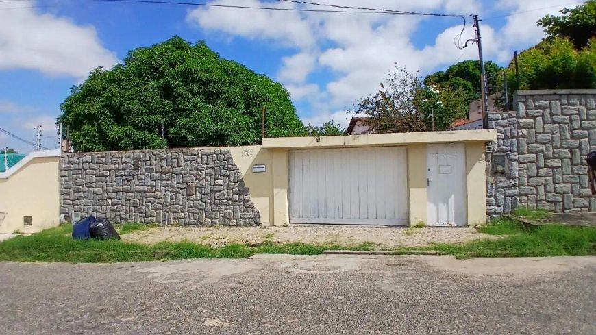 CASA NA MORADA DO SOL 3 SUÍTES