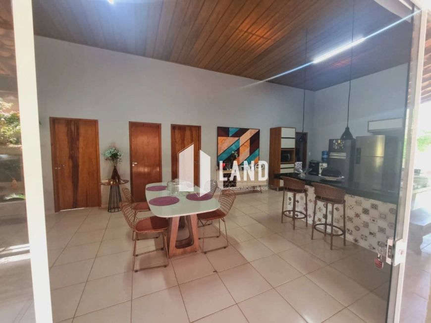 Casa de Condomínio Para Vender com 3 quartos 2 suítes no bairro Novo Uruguai em Teresina