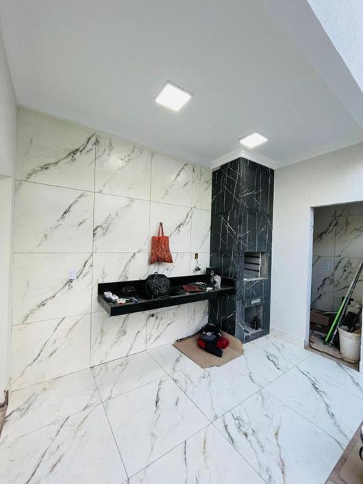 Vendo Excelente casa com 3 suites RUA 1
