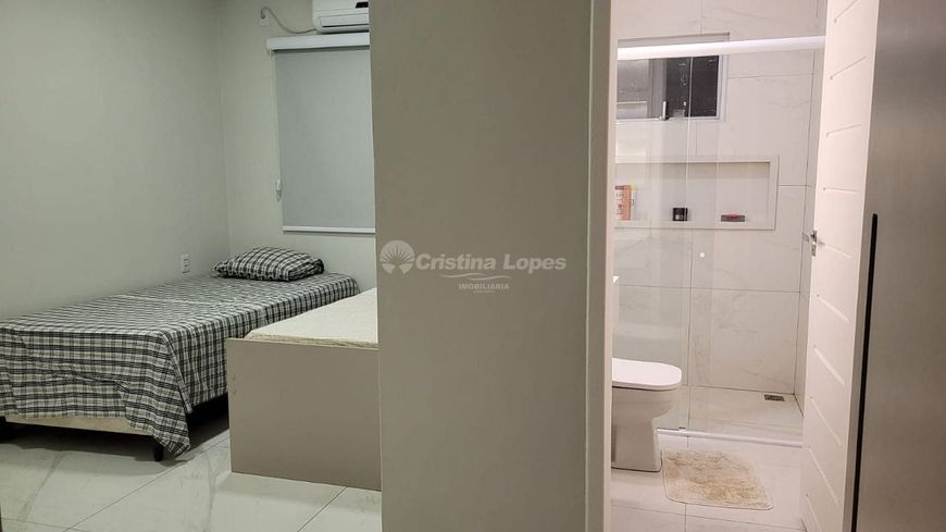 Casa no condomínio Terras Alphaville - Porteira Fechada