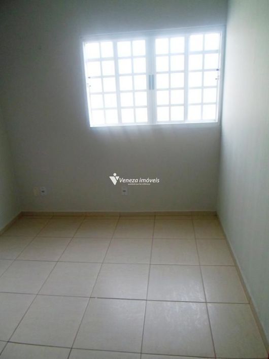 Casa Residencial no bairro Vale Quem Tem para Venda