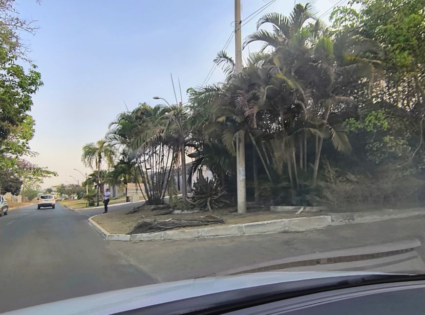 ARNIQUEIRA CONJ 5, LOTE 400M2, CONDOMÍNIO NA DIVISA DO PARK WAY, 450MIL, AC CARRO E LOTE NO PARK WAY