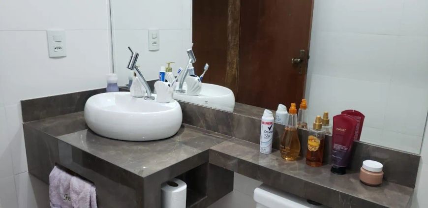 Vendo Excelente casa de 4 Quartos na Vicente Pires .