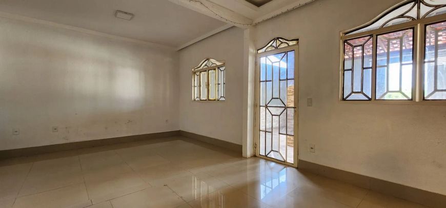 Condomínio JK Arniqueiras Casa 4 Quartos 4 Suítes 3 Vagas 480m² Closet Lazer