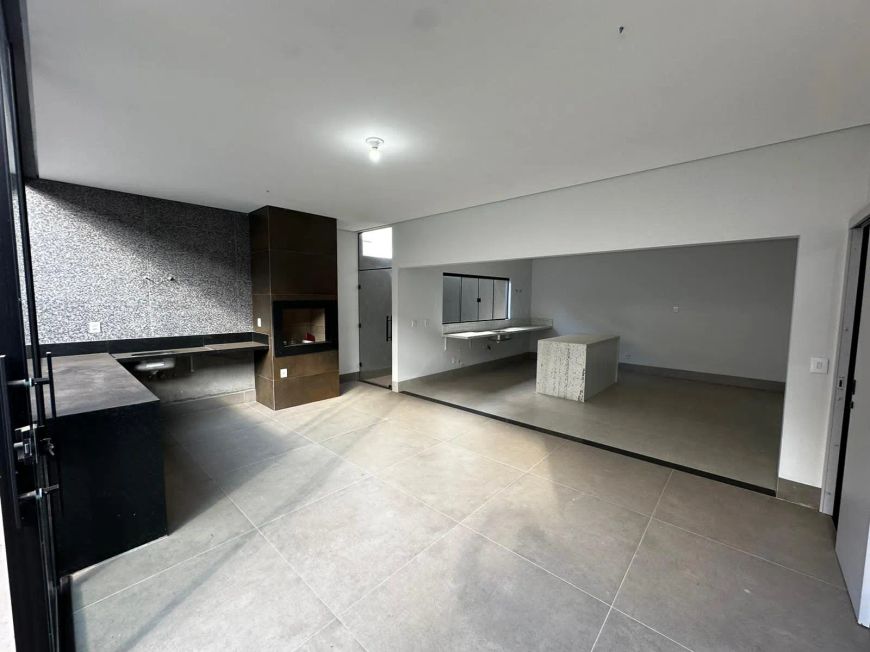 ARNIQUEIRAS CONJ 4, CASA 3 SUITES, FINO ACAB, PISC/CHURR, NO CENTRO DA CIDADE, 1.200.000 AC IMÓVEL