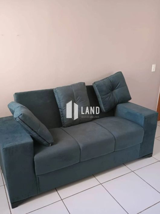 Apto com 2 quartos no VILLAGE LESTE