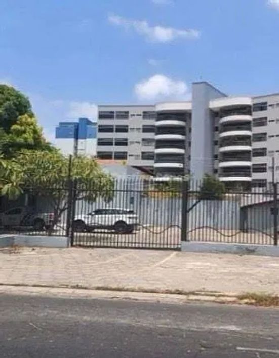 Apartamento de 197m² no Jóquei, com 3 Suítesno Palladium Residence.