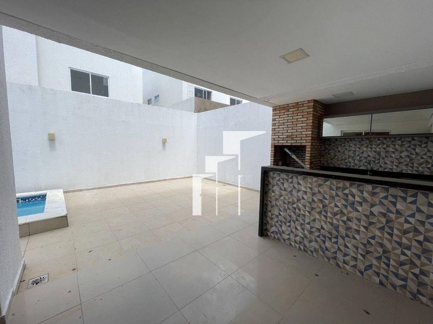 Casa em Condomínio