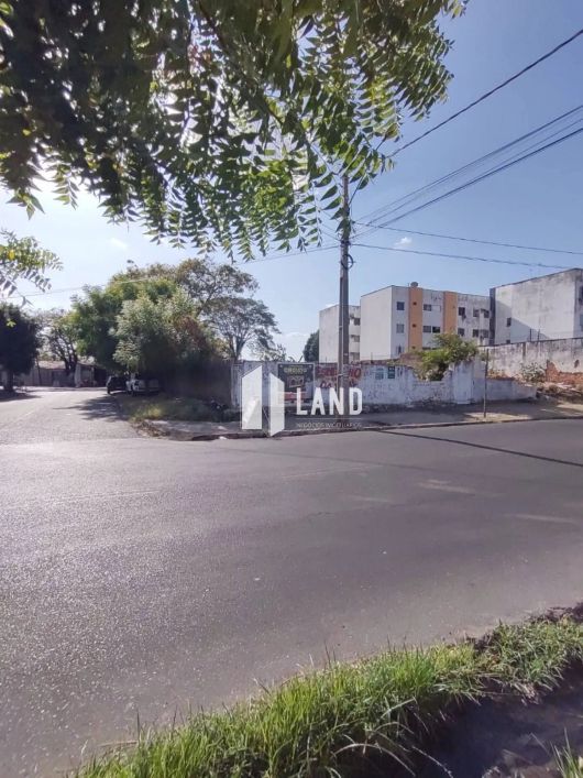 Terreno em área comercial Bairro Porenquanto - Teresina - PI