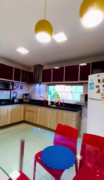 Casa Duplex à Venda no bairro Lourival Parente