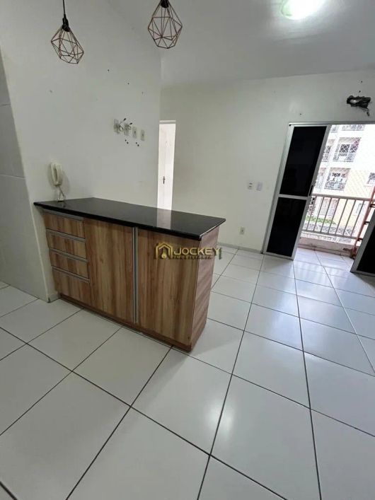 Apartamento á venda no bairro Dirceu, sendo ele com 03 quartos e 01 suíte