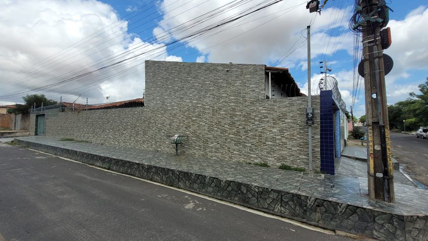 Casa para venda com 170 metros quadrados com 4 quartos em Renascença - Teresina - PI