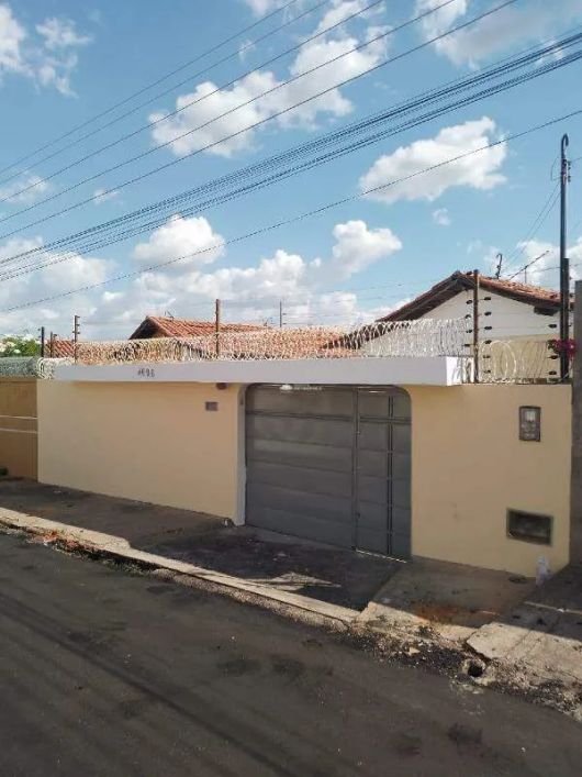 R. ISABEL ELISA OLIVEIRA - BAIRRO; TRIUNFO