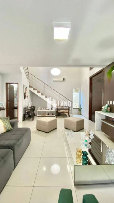Casa Duplex no Bairro Macaúba