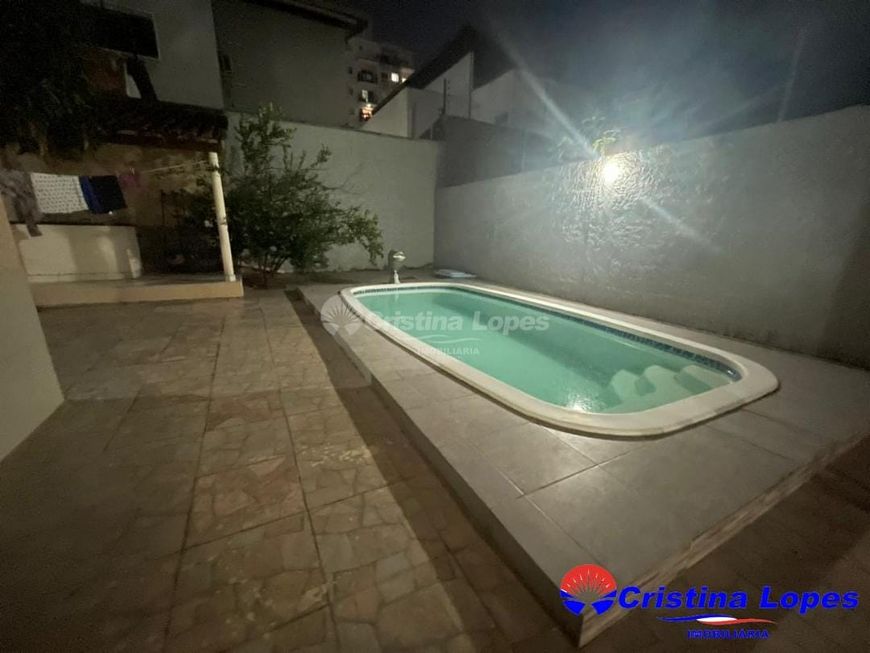 Casa duplex no Santa Isabel