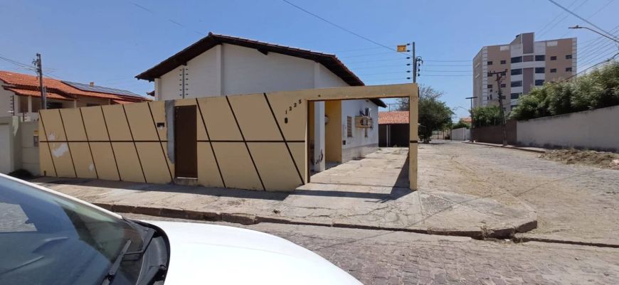 Casa disponível no bairro Ininga