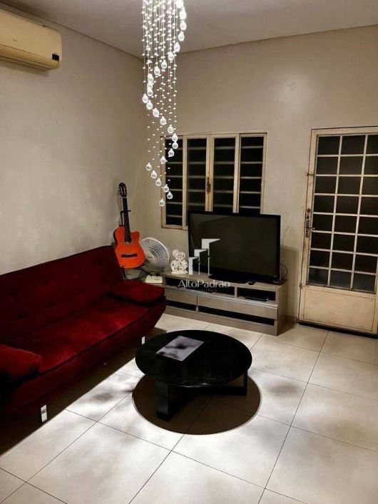 Casa duplex em condomínio fechado