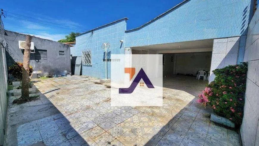 Casa residencial com ponto comercial ao lado - No bairro Morada Do Sol