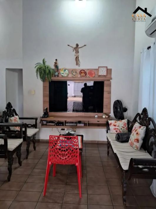Casa para Venda em Teresina, São Cristovão, 4 dormitórios, 1 suíte, 2 banheiros, 4 vagas