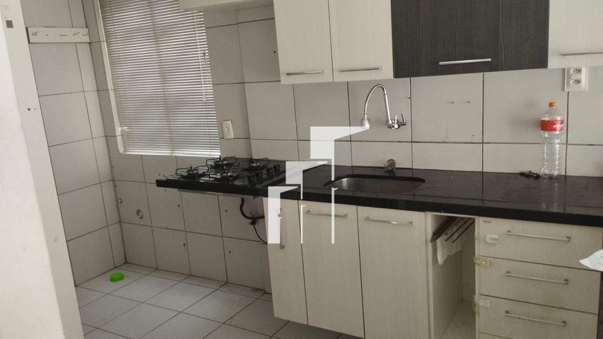Apartamento em Condomínio