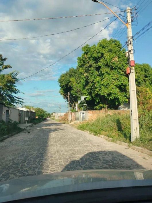 Terreno à venda, 510 m² por R$ 170.000 - Vale Quem Tem - Teresina/PI