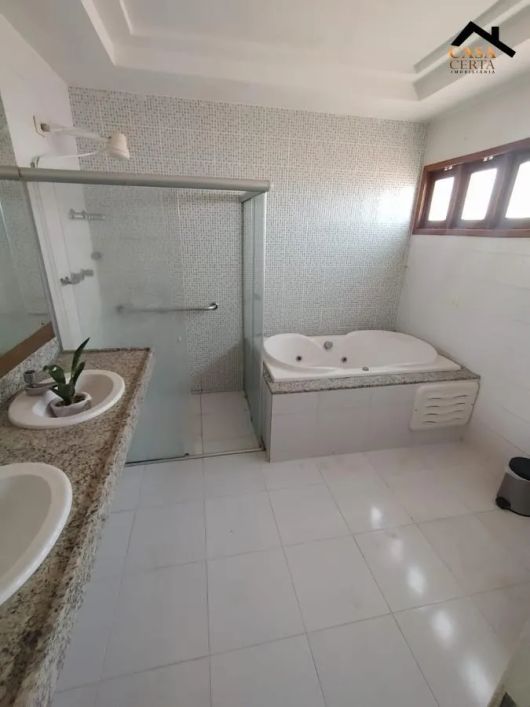 Casa para Venda em Teresina, Monte Castelo, 4 dormitórios, 4 suítes, 1 banheiro, 4 vagas
