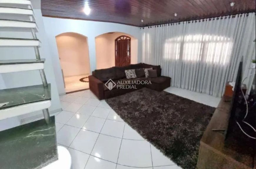 Sobrado à venda no Parque Terra Nova II