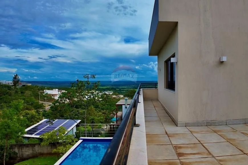 Casa com linda vista panorâmica e pronta para morar!