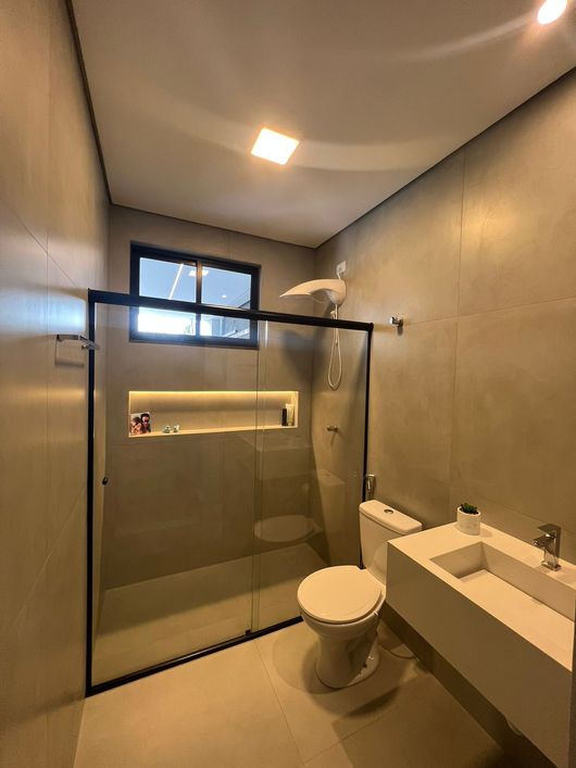 ARNIQUEIRAS CONJ 4, MANSÃO 3 SUITES, FINO ACAB, ARM/PLAN, LT 720M2, CONDOMINIO, 1.389.000, AC IMÓVEL