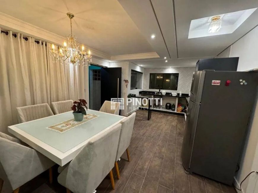 Sobrado com 3 dormitórios à venda, 196 m² por R$ 692.000,00 - Vila das Valsas - São Bernardo do Camp