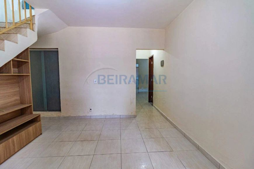 Sobrado 6 quartos, 2 suítes à Venda na QR 516 - Samambaia Sul