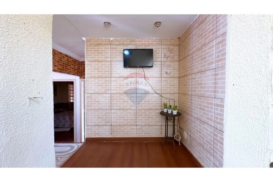 Casa a venda na Arniqueiras- REGULARIZADA-4 QTS- 2 Suítes- Piscina e churrasqueira