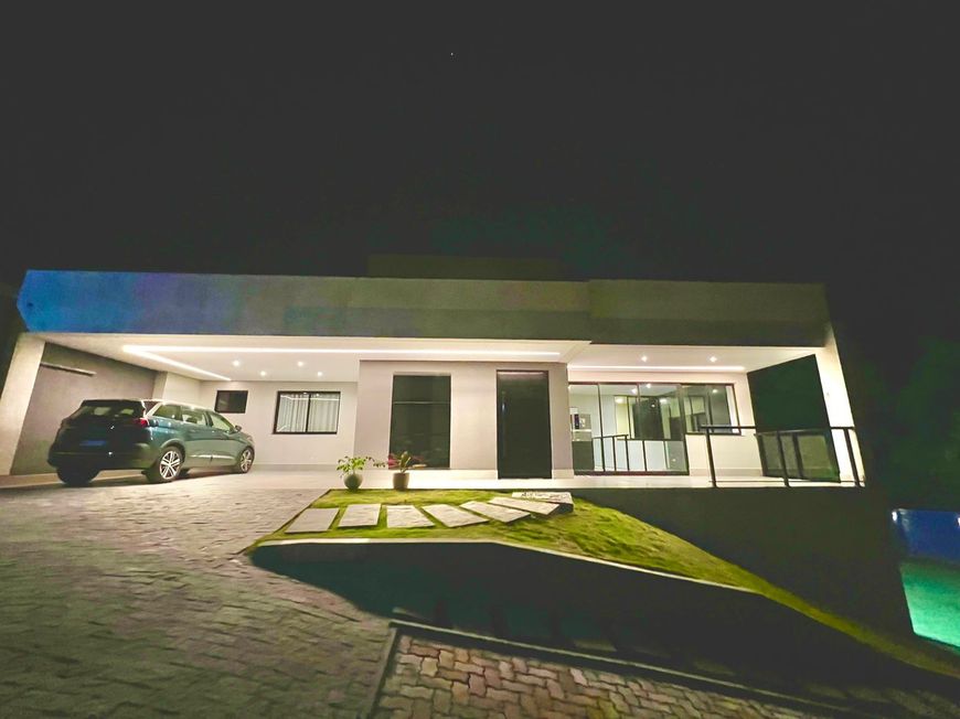 ARNIQUEIRAS CONJ 4, MANSAO CONTEMPORÂNEA, 3 SUITES, ARM/PLAN, FINO ACAB, COND, LT 720M2, AC IMÓVEL