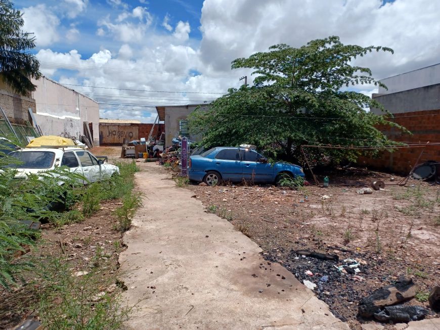 Excelente lote comercial /residencial 900m² a venda com 1 loja 1 casa 2qts chá 2 conj 2 Árniqueiras